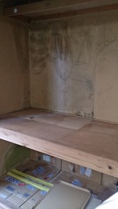 押入のカビ！原因は雨漏れ？