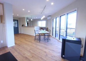 レッドパイン 自然塗料