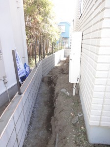 ブロック塀が傾いた！茅ヶ崎市外構工事もあとわずか　3