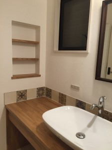 思いでのタイル～スペインタイルを造作洗面に♪♪