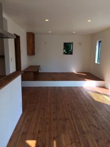 小上がり下の収納 3 IMG 0017