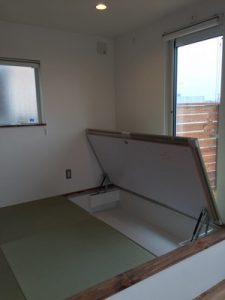 小上がり下の収納 2 IMG 0024