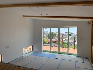 大きなバルコニーデッキ