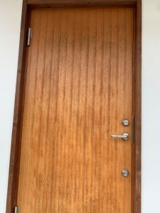 スウェーデンドアのカビ取り方法