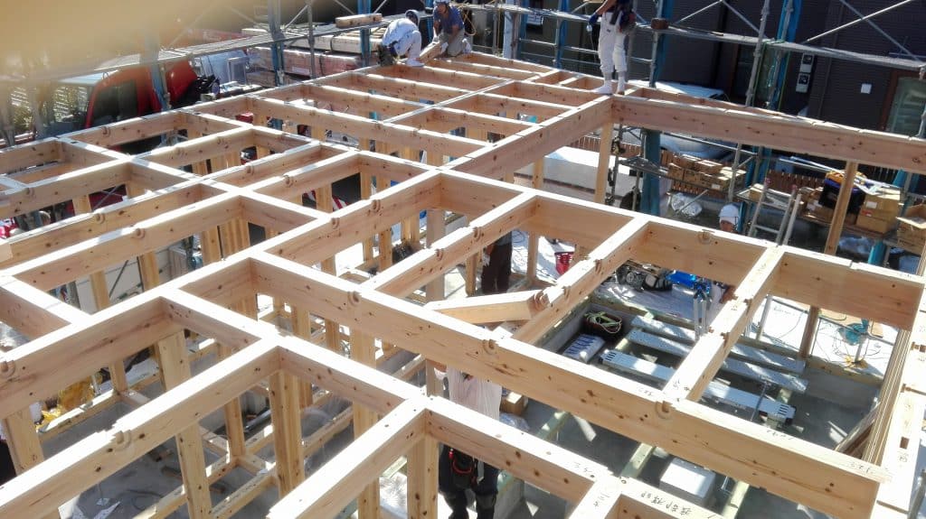 続々上棟しております。